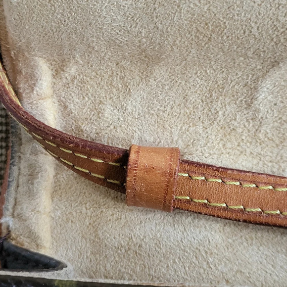 Louis Vuitton Monogram Pochette Twin GM Crossbody Bag Clutch 2 Way. Authentic.. - Picture 13 of 16